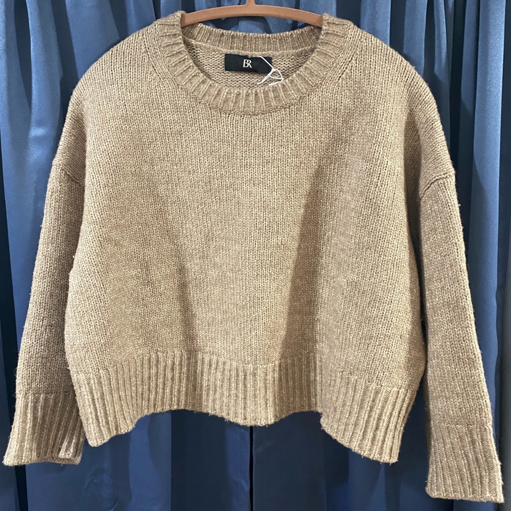 Banana Republic Women's Beige Crew Neck Sweater